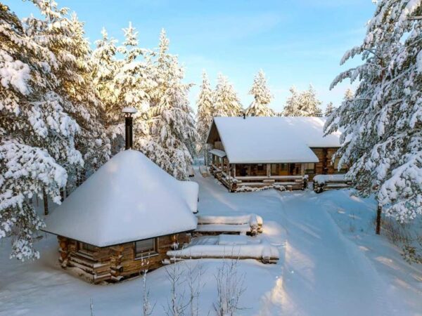 Loghouse Aurinkorinne (winter)