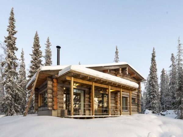Loghouse Koukkulampi (winter)