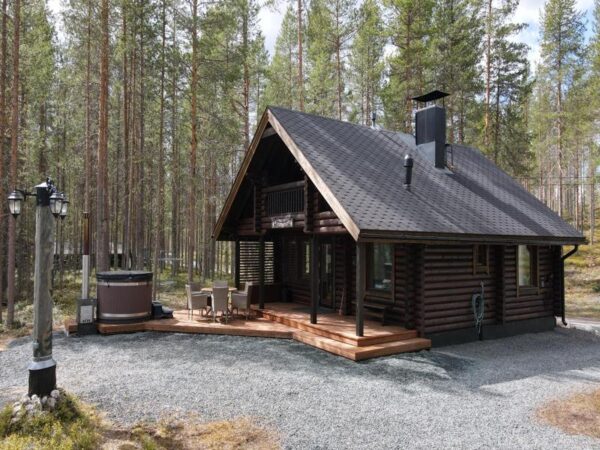 Loghouse Ukko (winter)